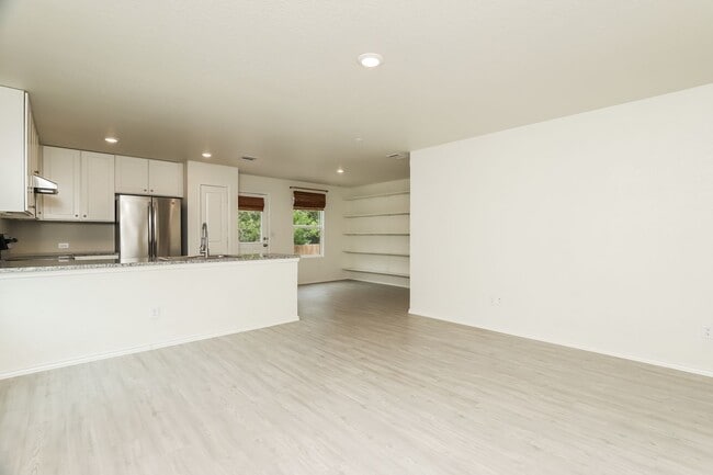 Foto del edificio - 3 bedroom located off Medina Base - About 5 miles from Lackland AFB