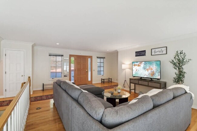 Foto del edificio - 2908 Lakemont Dr