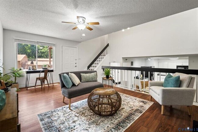 Building Photo - 3 Bedroom Townhome in Henrico!!!