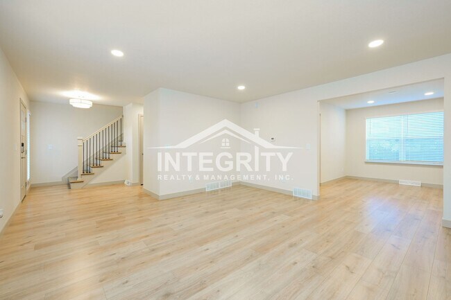 Foto del edificio - 6475 W Kingsley Ave