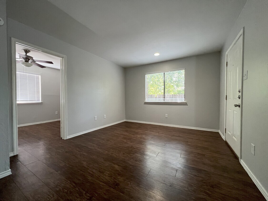 1640 Post Rd Unit B, San Marcos, TX 78666 1640 Post Rd San Marcos, TX