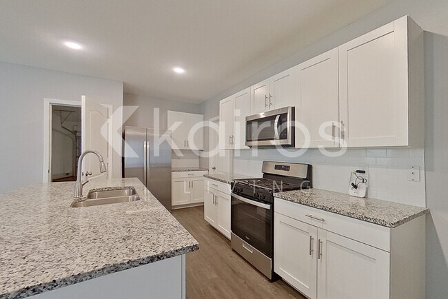Building Photo - 32033 Katelin Cir