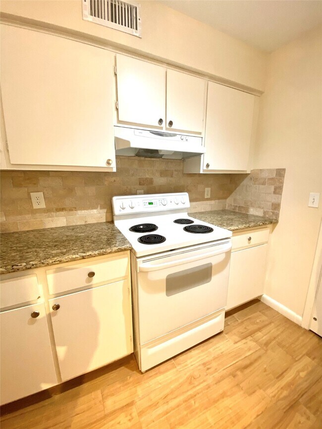 Foto del edificio - 7575 Katy Fwy