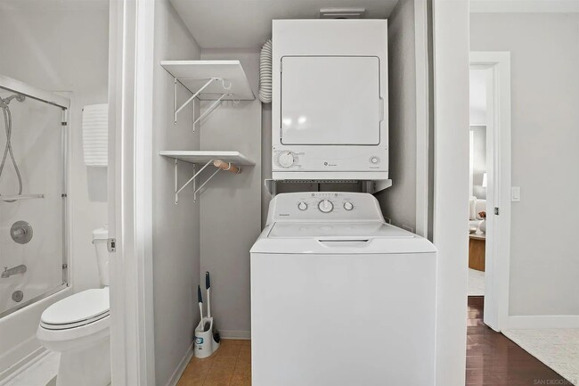 Foto del edificio - 757 Eastshore Terrace