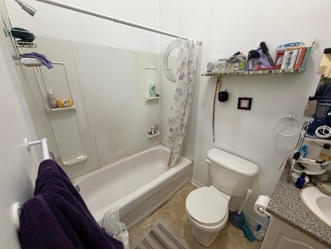 Building Photo - 362 Friel St
