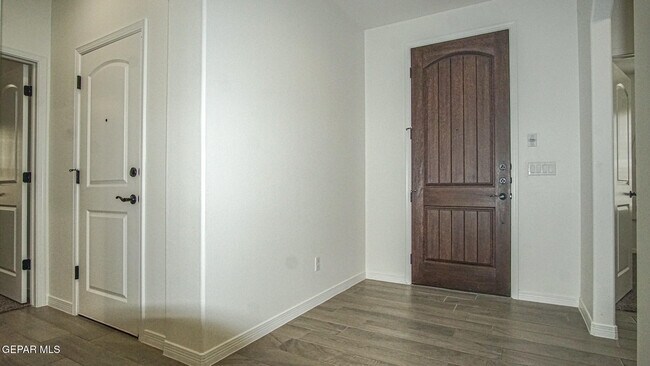 Building Photo - 1831 Cimarron Park Dr