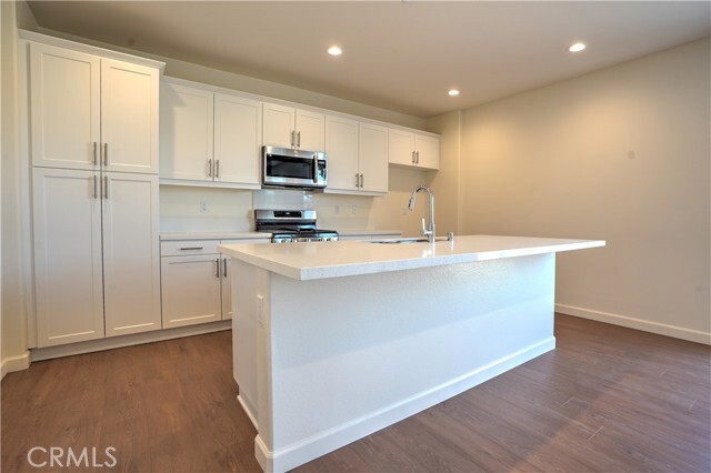 Building Photo - 139 Seapine Ct