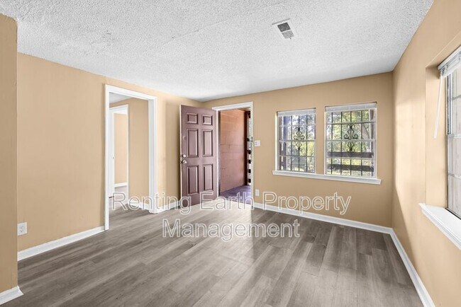 Building Photo - 1504 35th Street Ensley