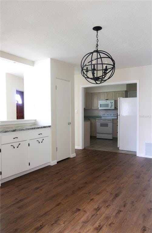 Foto del edificio - 4135 Deerfield Dr