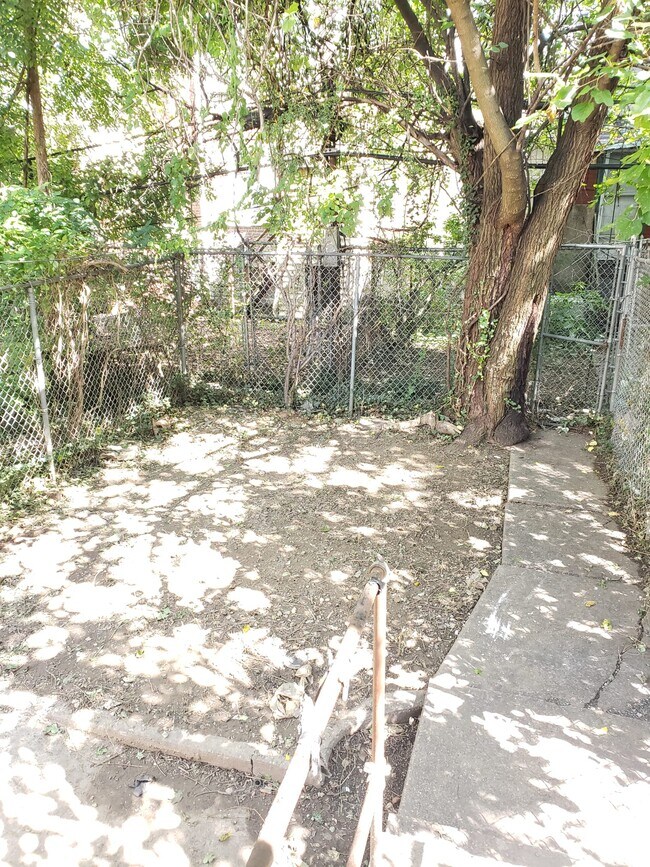Building Photo - 4529 N Marvine St