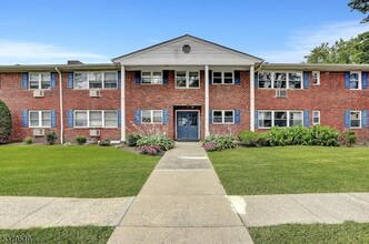 Building Photo - 32 Woodedge Ave