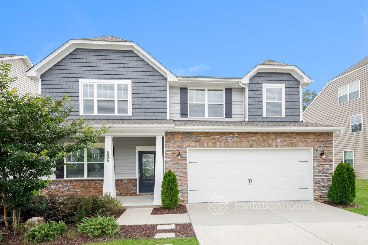 Primary Photo - 16020 Hammersmith Farm Dr