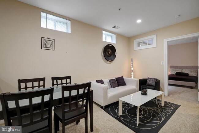 Foto del edificio - 5800 Ipswich Rd