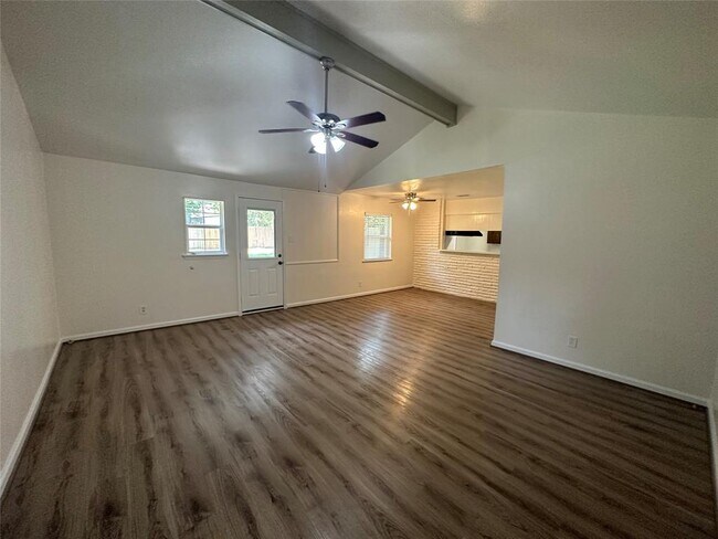 Building Photo - 5919 Ludington Dr