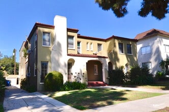 Building Photo - 2021 N Vermont Ave