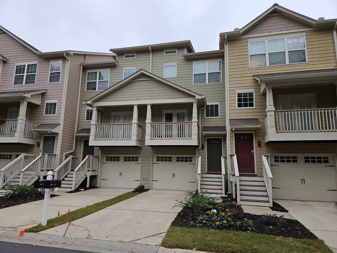 Primary Photo - Atlanta's Upper Westside Gated Townhome Co...