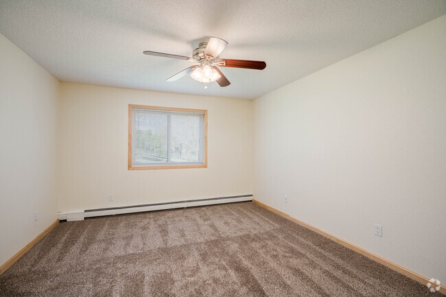 1BR,1BA - 700SF - Bedroom - Park Place Apartment