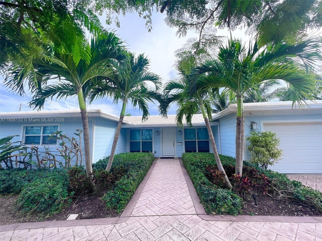 Foto principal - 2932 NE 36th St