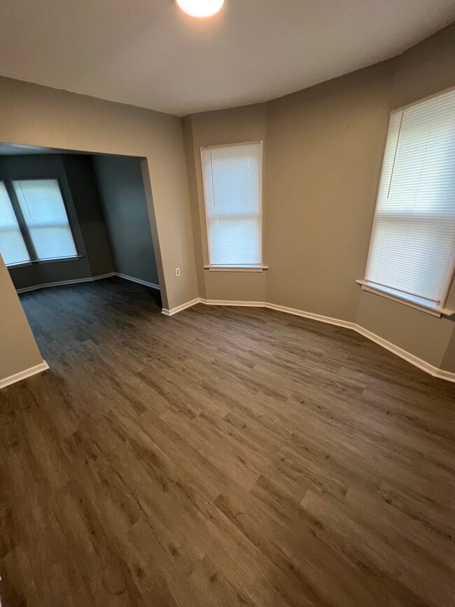 Foto del edificio - 334/336 Parkdale Ave.