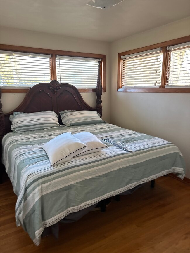 Building Photo - 1473 Linn St