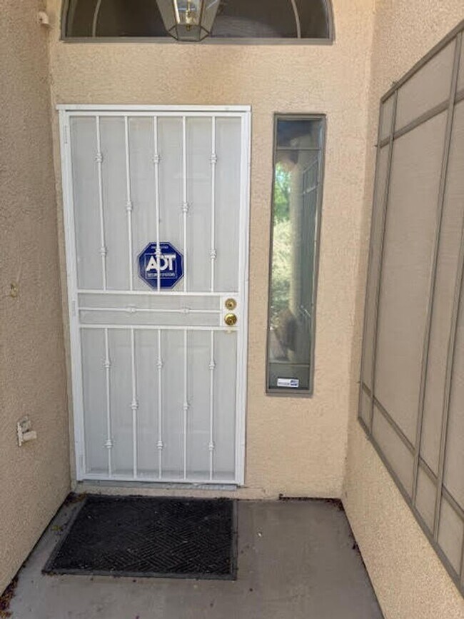 Foto del edificio - Nice Single Story Home in the Summerlin Area