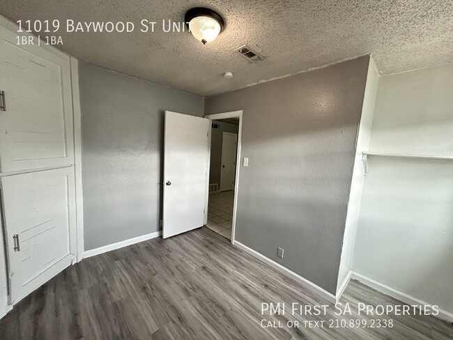 Building Photo - 11019 Baywood St