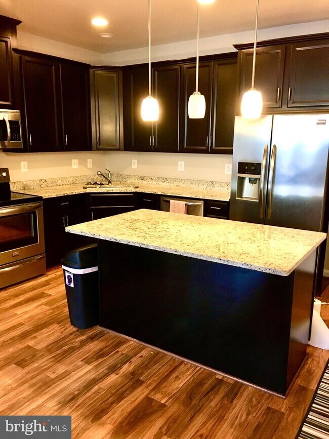 Foto del edificio - 14768 Malloy Ct