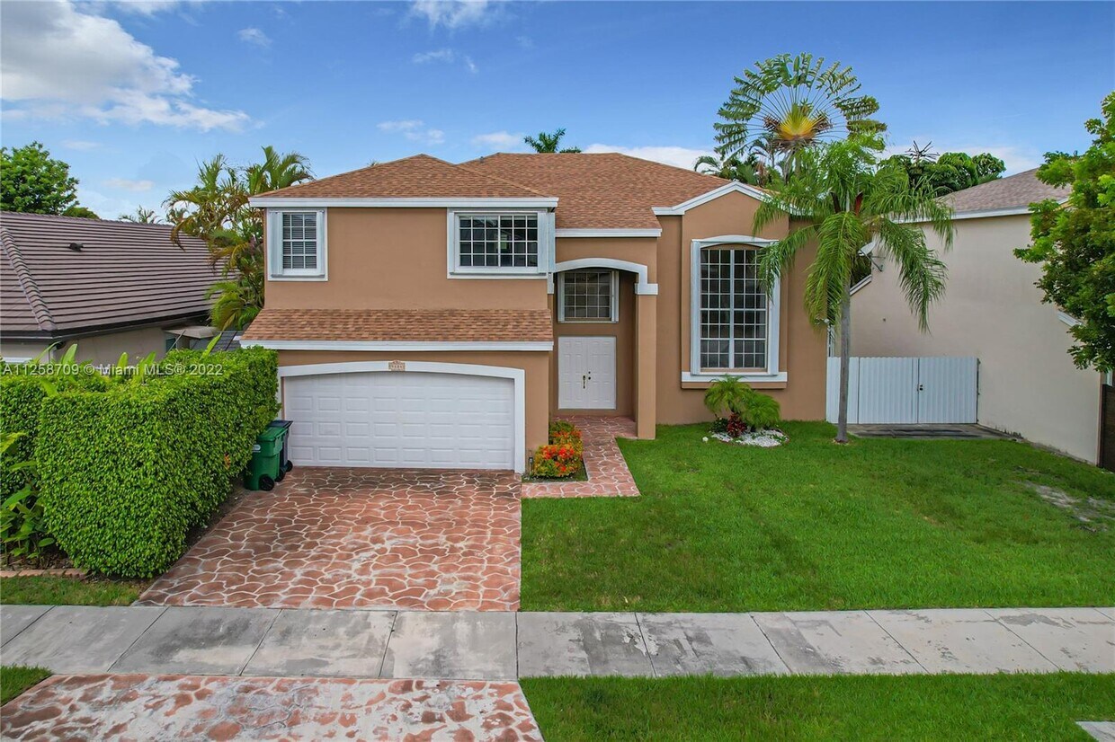 9884 SW 154th Ct, Miami, FL 33196 House for Rent in Miami, FL