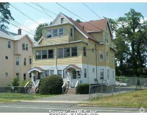 Building Photo - 294-296 Tolland St
