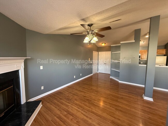 Foto del edificio - 3614 Morris Farm Dr