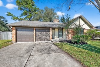 Building Photo - 22822 Elsinore Dr