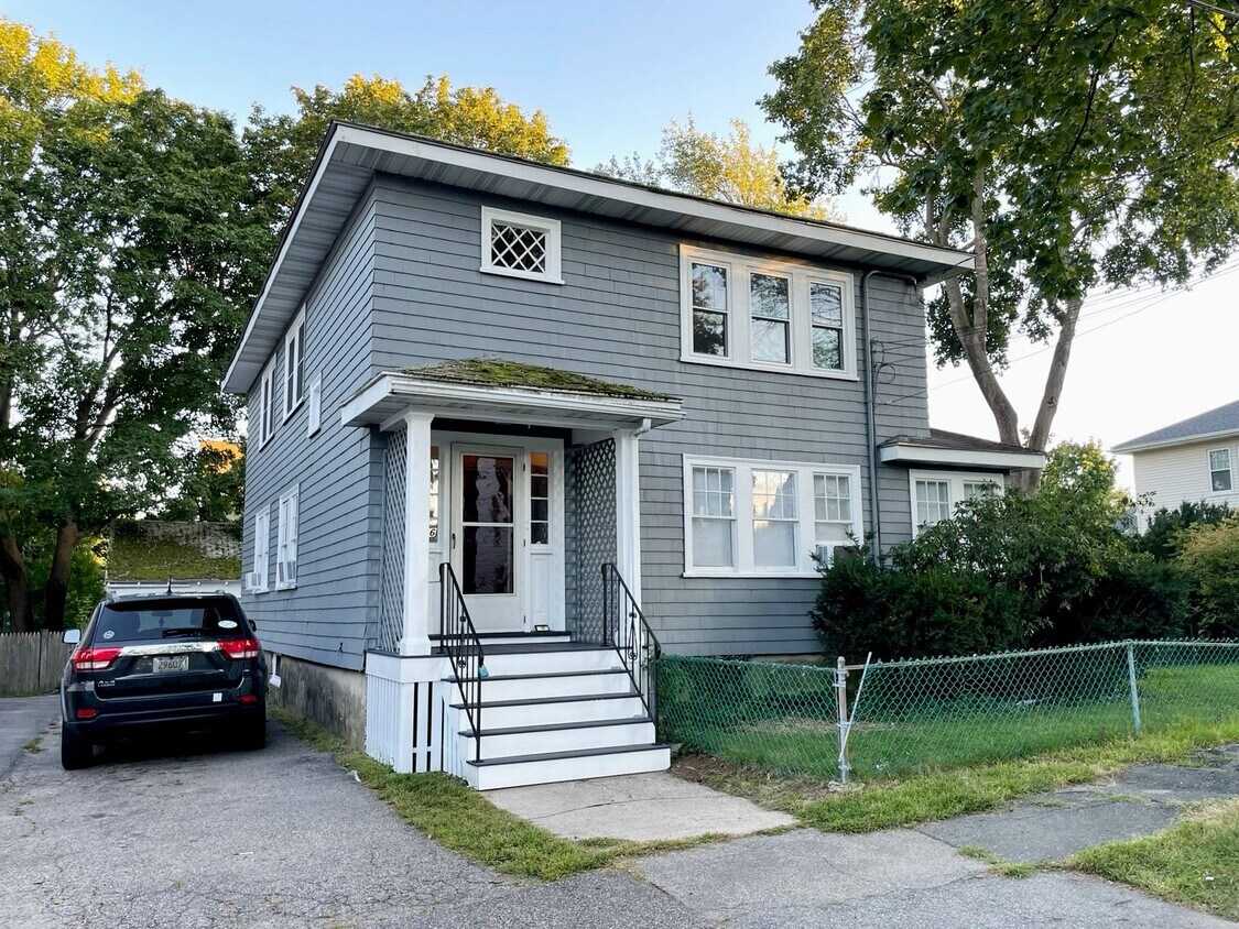 26 Youngs Rd Unit 2, Dedham, MA 02026 Apartments in Dedham, MA