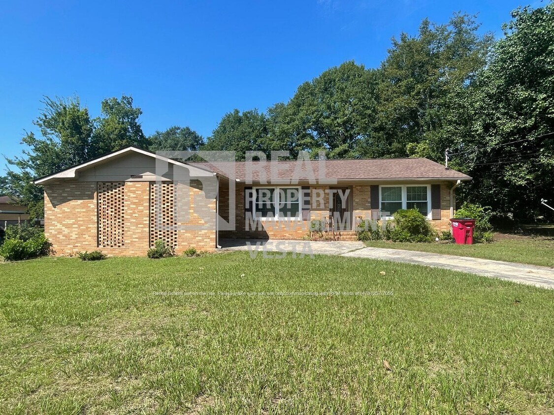 Foto principal - 2562 Bedford Pl