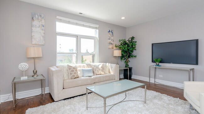 Foto del edificio - 2130 W Division St