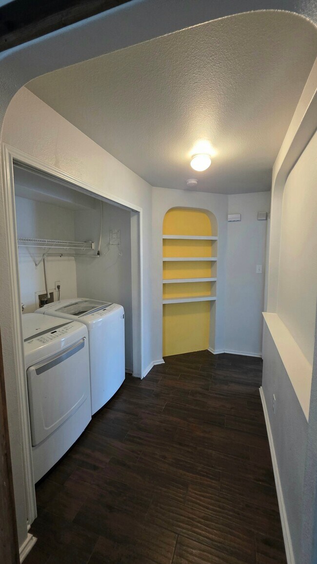 Foto del edificio - 7330 Blazar Way