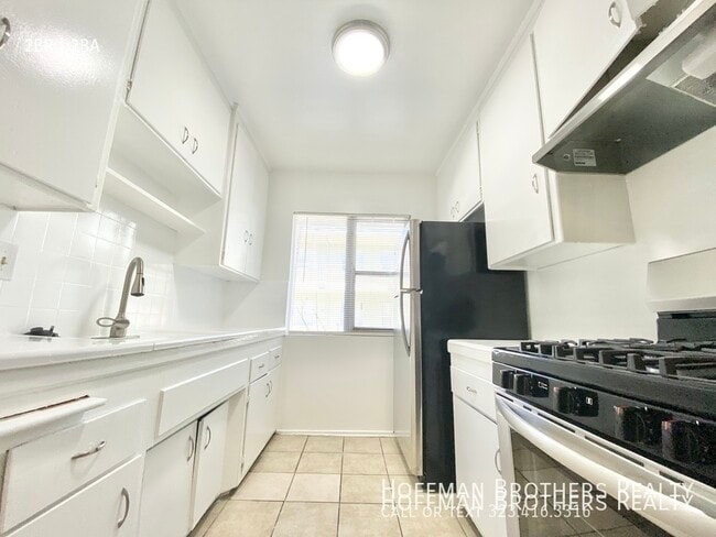 Foto del edificio - 3956 Stevely Ave