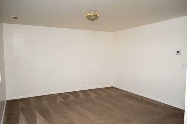 Building Photo - 1394 N 290 W