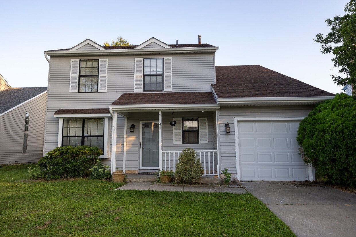 Primary Photo - 41 Country Hollow Cir