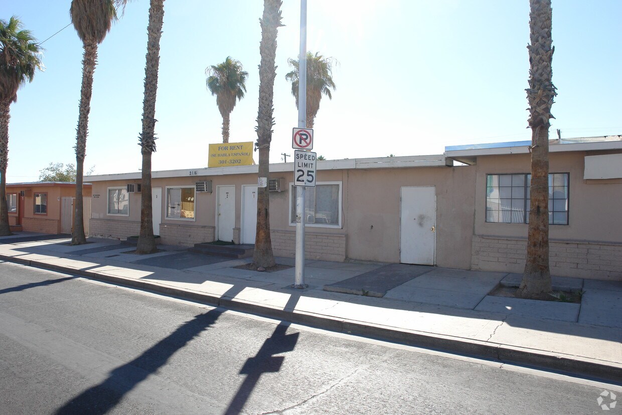 Building Photo - 2116 Sunrise Ave