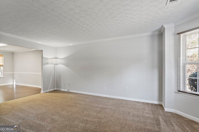 Building Photo - 3714 Creek Valley Ct NE