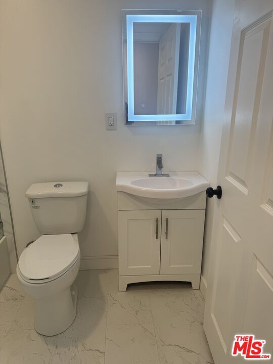 Building Photo - 4013 Walton Ave