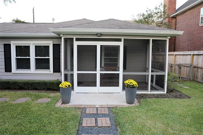 Building Photo - 107 Whipple Dr