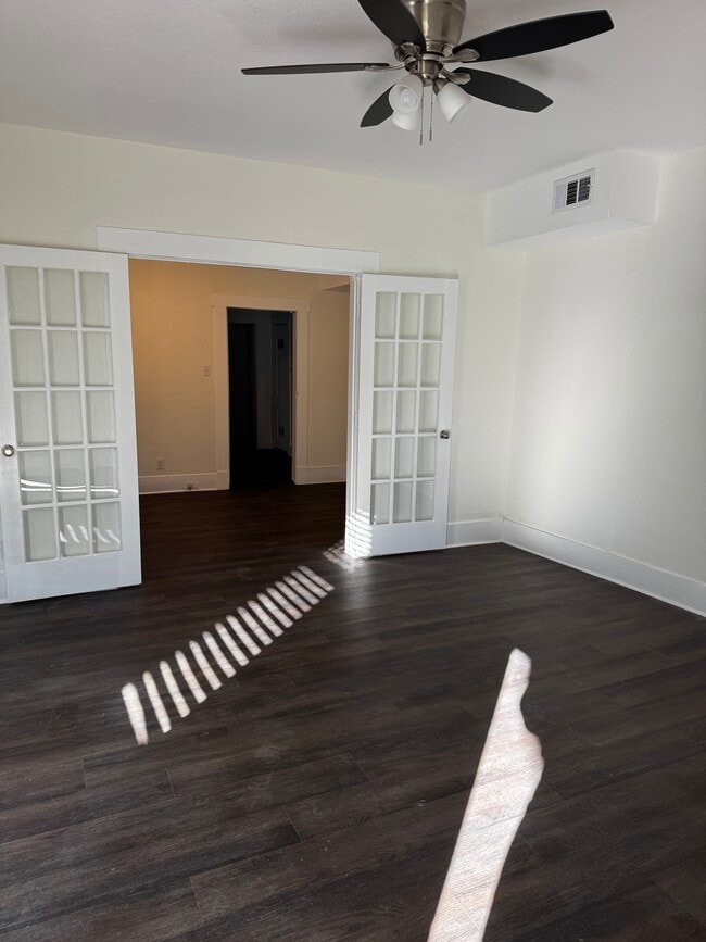 Building Photo - 111 N Winnetka Ave