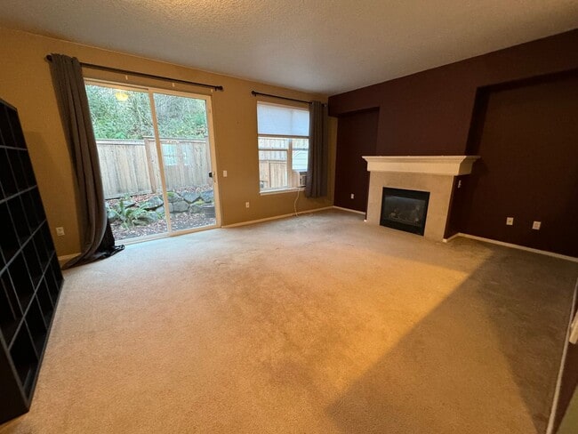 Foto del edificio - 13255 SW Yale Place ~ Fabulous Townhome