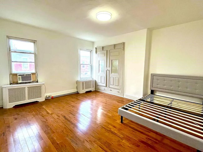 Photo - 2127 Tasker St Apartment