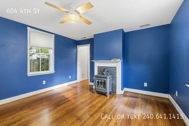 Building Photo - 604 4th St