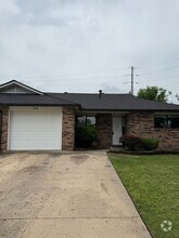 Building Photo - 2518 W Dogwood St