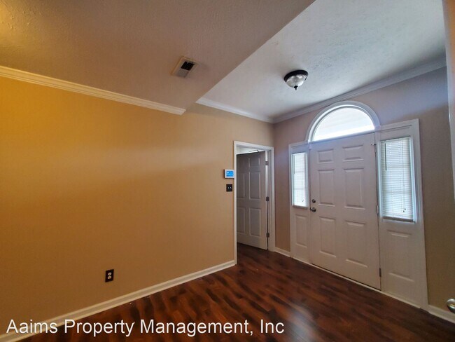 Foto del edificio - 3 br, 3 bath House - 1047 Fairfield Circle