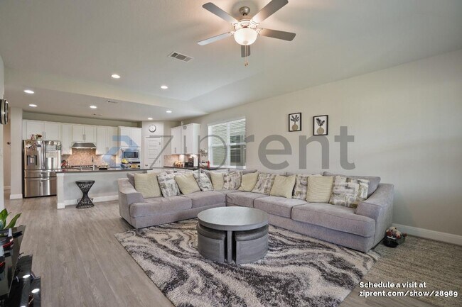 Foto del edificio - 6611 Gentry Farm