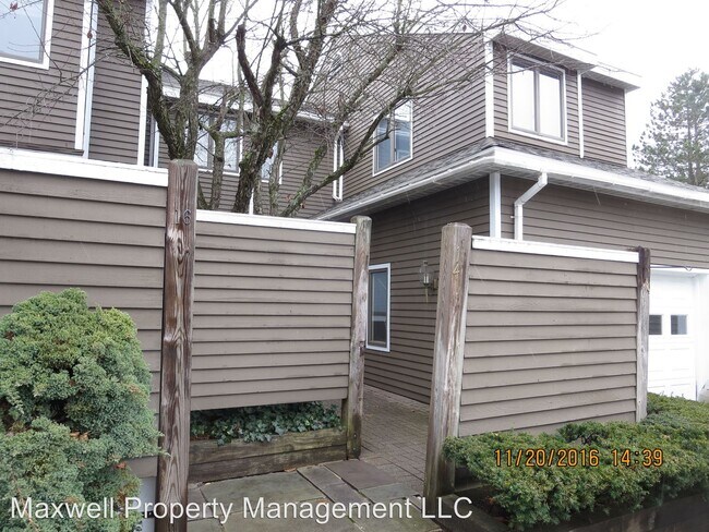 Building Photo - 2 br, 2.5 bath House - 14 Collins Terrace
